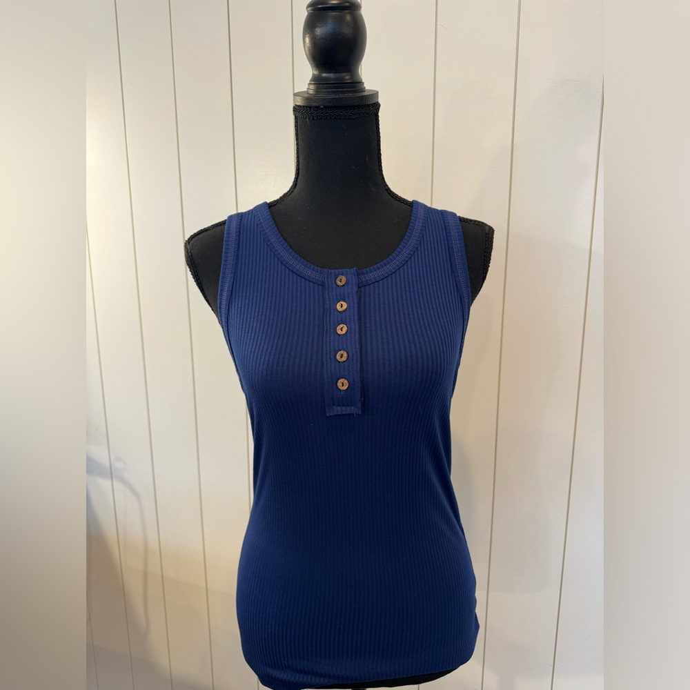 Brand new Zenana tank top